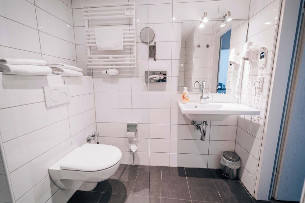 Hotel International Am Theater Double Room 5