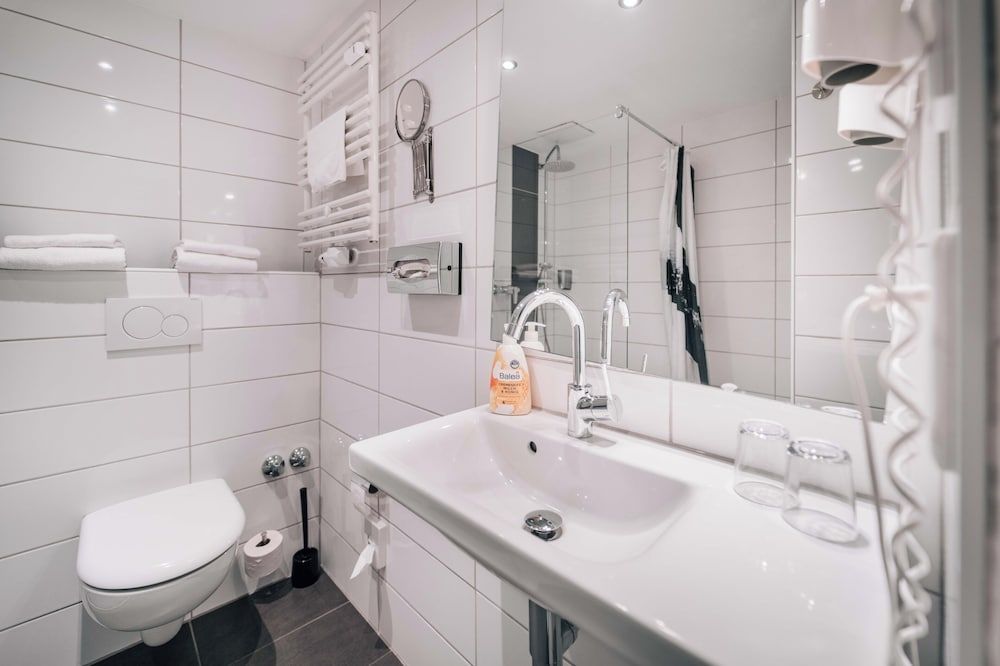 Hotel International Am Theater Double Room 6