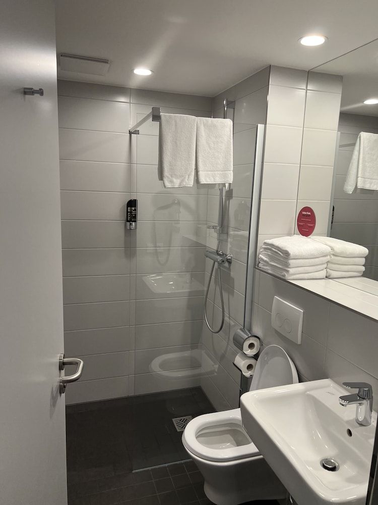 Serways Hotel Lüneburger Heide West Standard Double Room 2