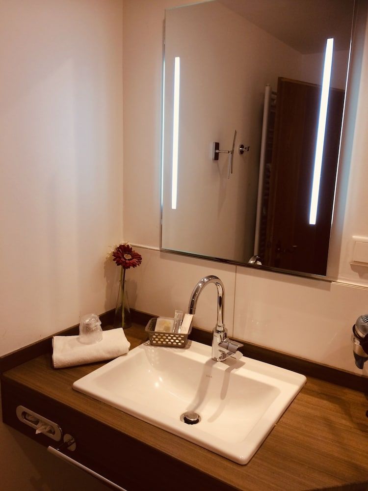 Hotel Triton Standard Double Room, Private Bathroom 11