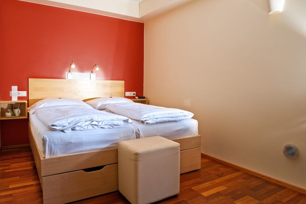 Town Hotel Wiesbaden Superior Double Room 6