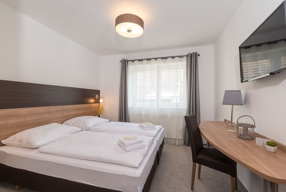 Boutique-Hotel Kronenstuben Standard Double Room 2