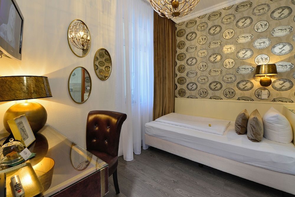 undefined Hotel Domstern 3