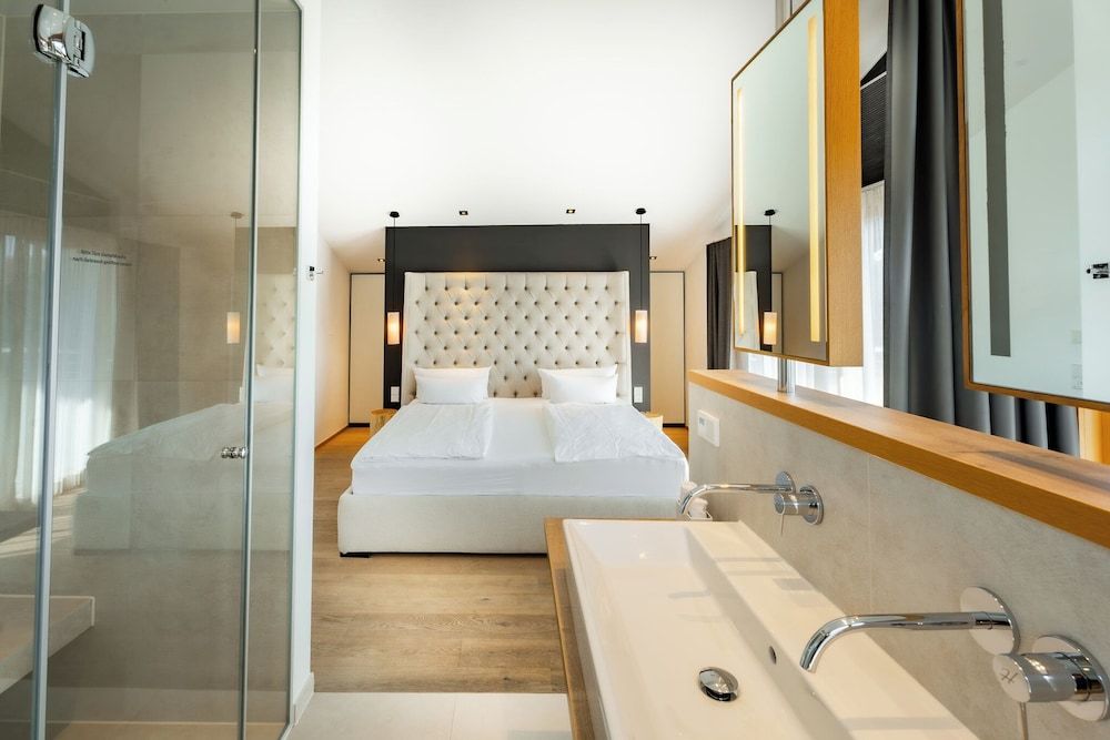 Honeymoon Chalet