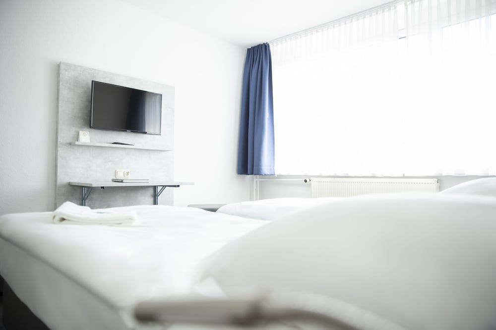 Gästehaus Lütten Klein Comfort Twin Room, Shared Bathroom 5