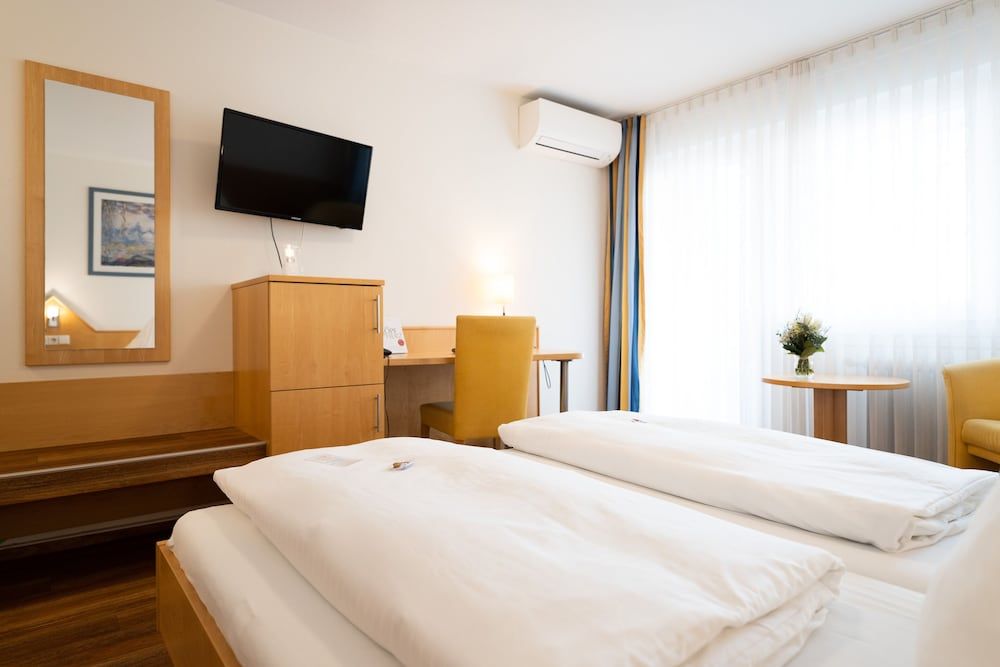 ates Hotel Straßburg - Kehl