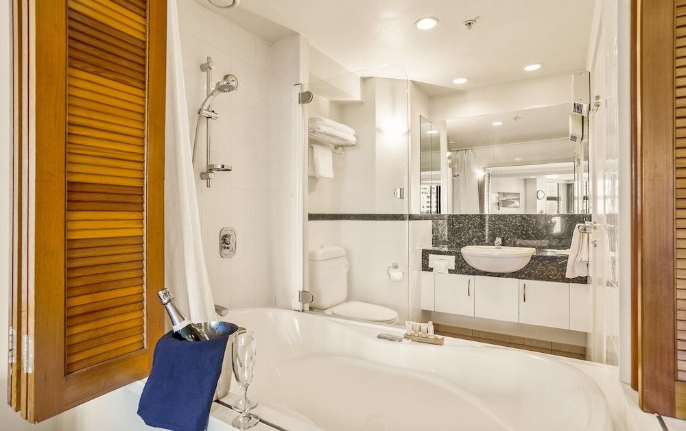 Parkside Hotel & Apartments Auckland Deluxe Spa 4