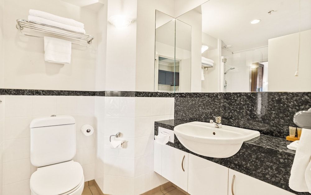 Parkside Hotel & Apartments Auckland Deluxe Spa 3