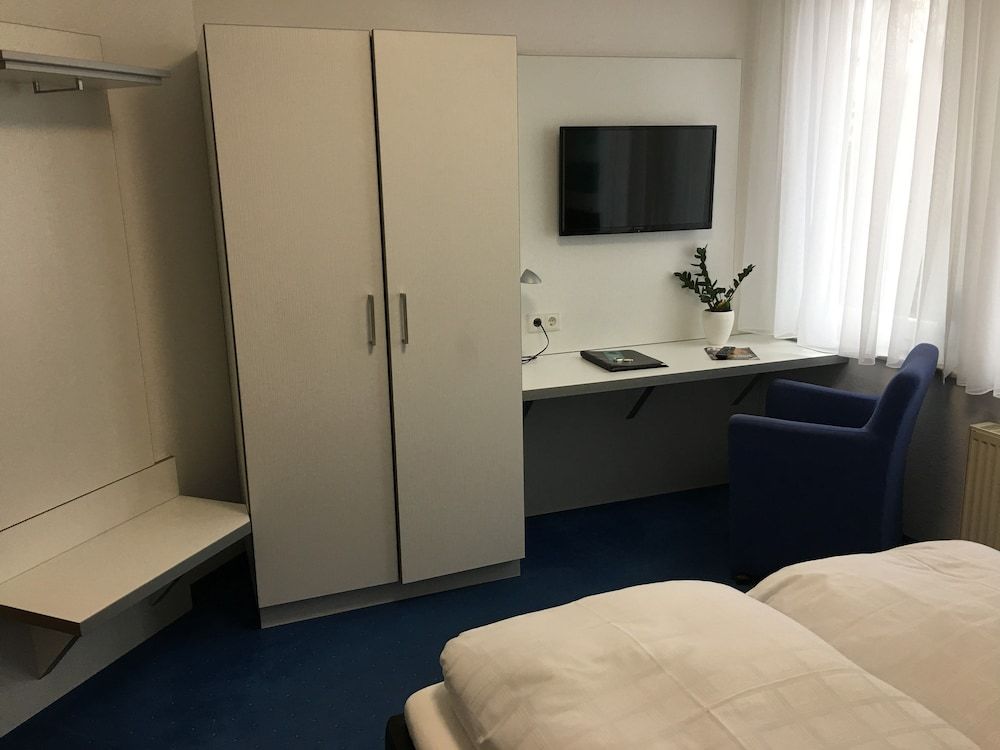 Hotel & Restaurant Park Cafe ISA Standard Double Room, 1 Bedroom, Non Smoking 2