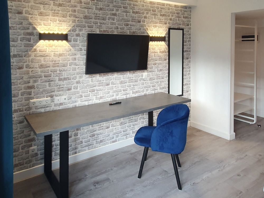 Rheinmetropole Hotel Double Room 22