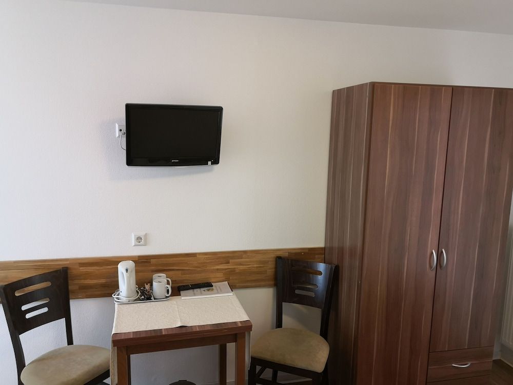 Gästehaus zum Lamm Garni Basic Twin Room, 2 Twin Beds 4