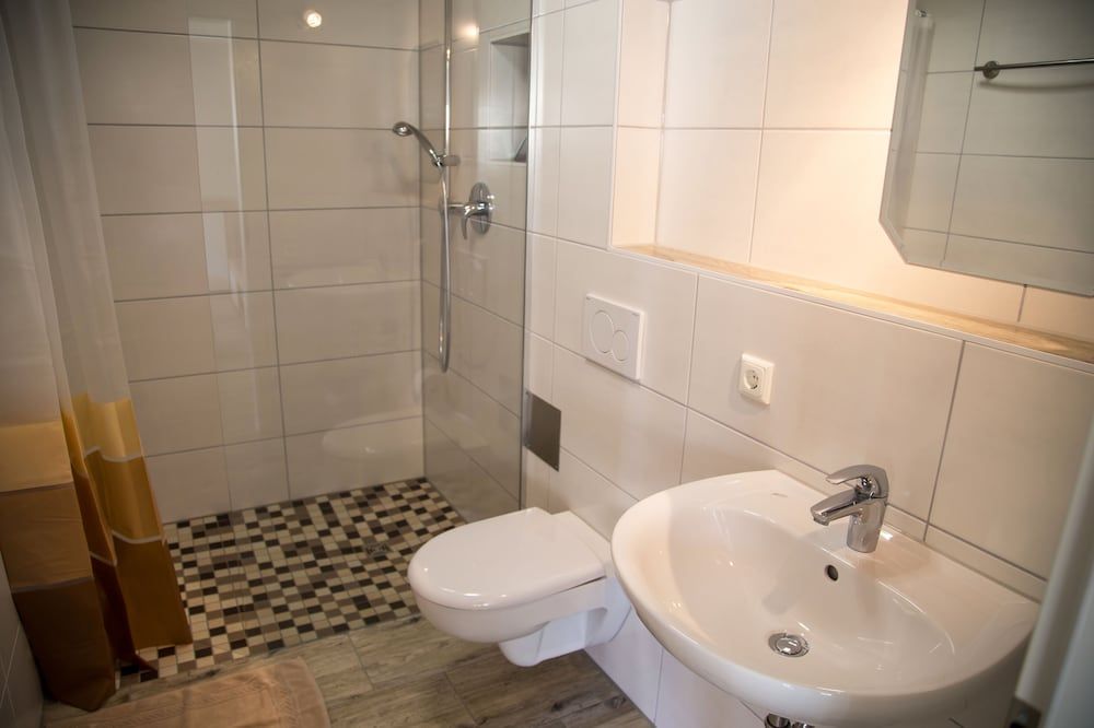 Gästehaus zum Lamm Garni Apartment, 2 Bedrooms, Balcony (5 persons) 7