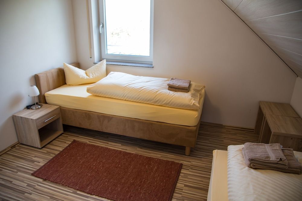 Gästehaus zum Lamm Garni Apartment, 2 Bedrooms, Balcony (5 persons) 3