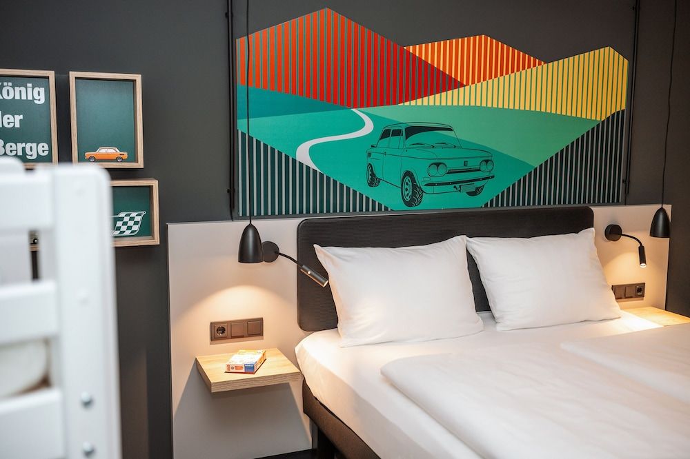 ibis Styles Neckarsulm Standard Room, 2 Double Beds 4