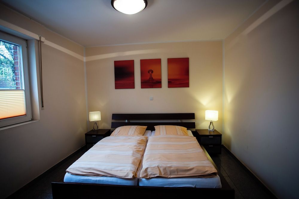 Hotel Am Sportpark Deluxe Apartment, 1 Bedroom, Kitchen, Courtyard View 3