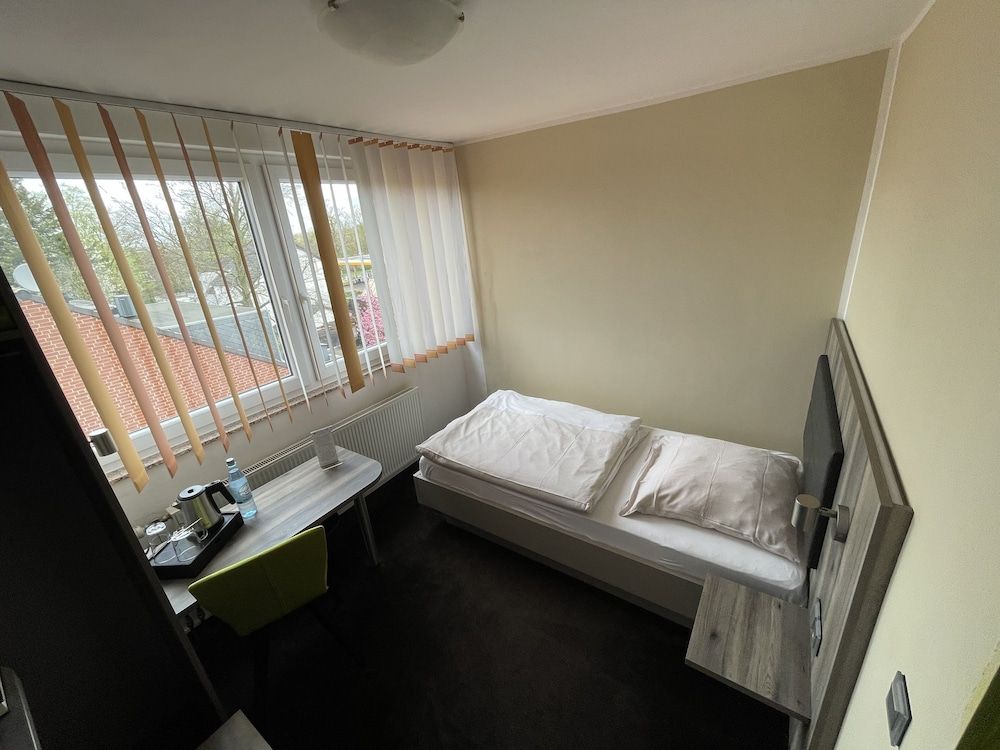 Hotel Am Sportpark Single Room