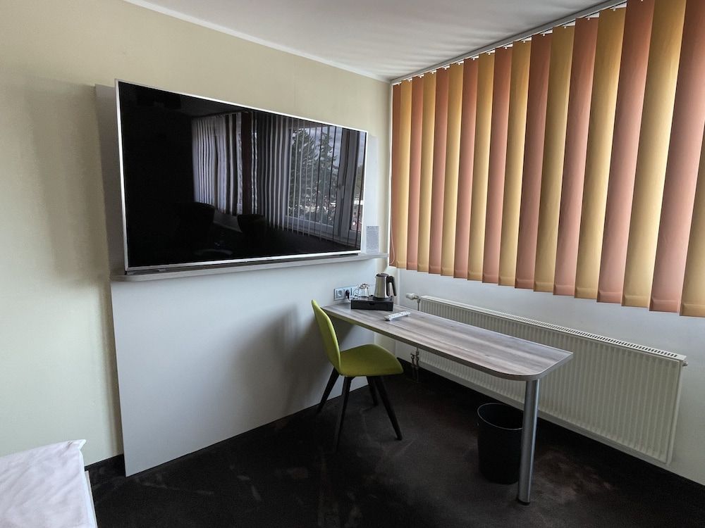 Hotel Am Sportpark Suite 8