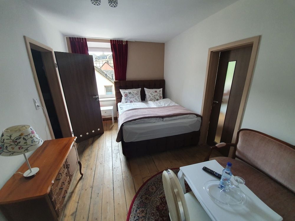 Osteria Del Vino Cochem Quadruple Room 3