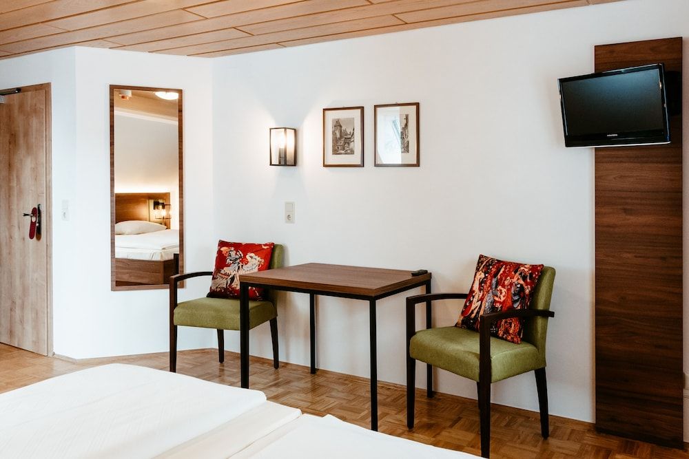 Hotel-Gasthof Goldener Greifen Comfort Double Room 3