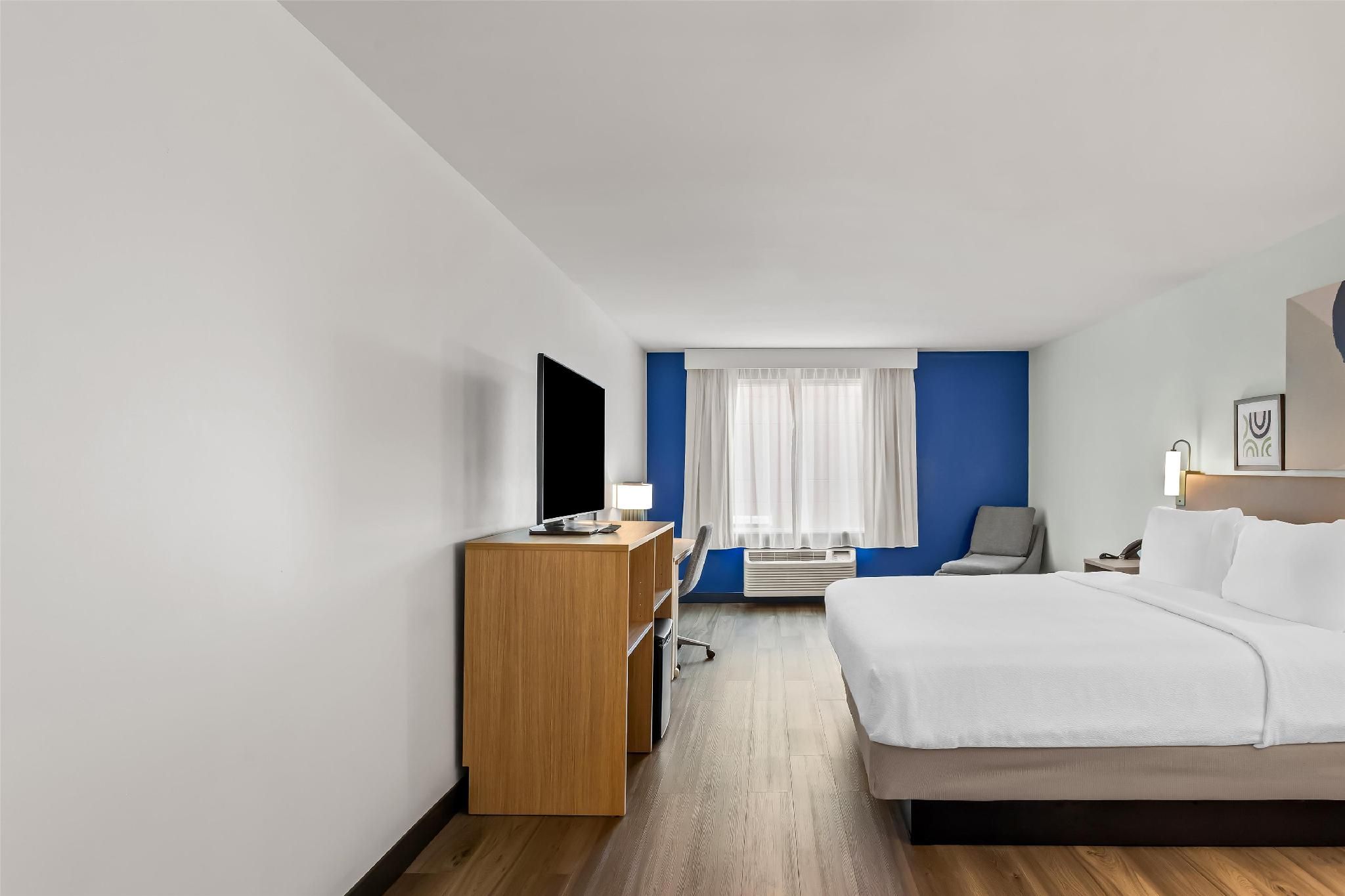 1 King Bed