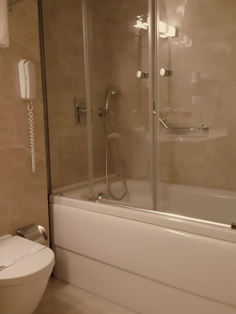 Kent Hotel Istanbul Double or Twin Room 10