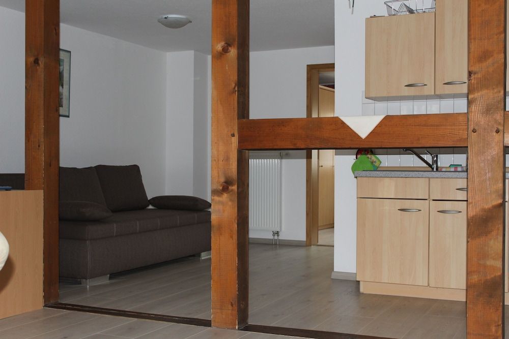 Ferienwohnanlage AlterTopf Family Condo, 1 Bedroom, Kitchen, Courtyard Area 3