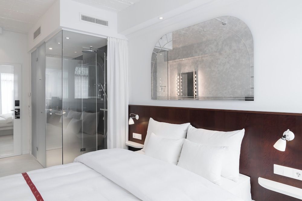 undefined Ruby Coco Hotel Dusseldorf 5