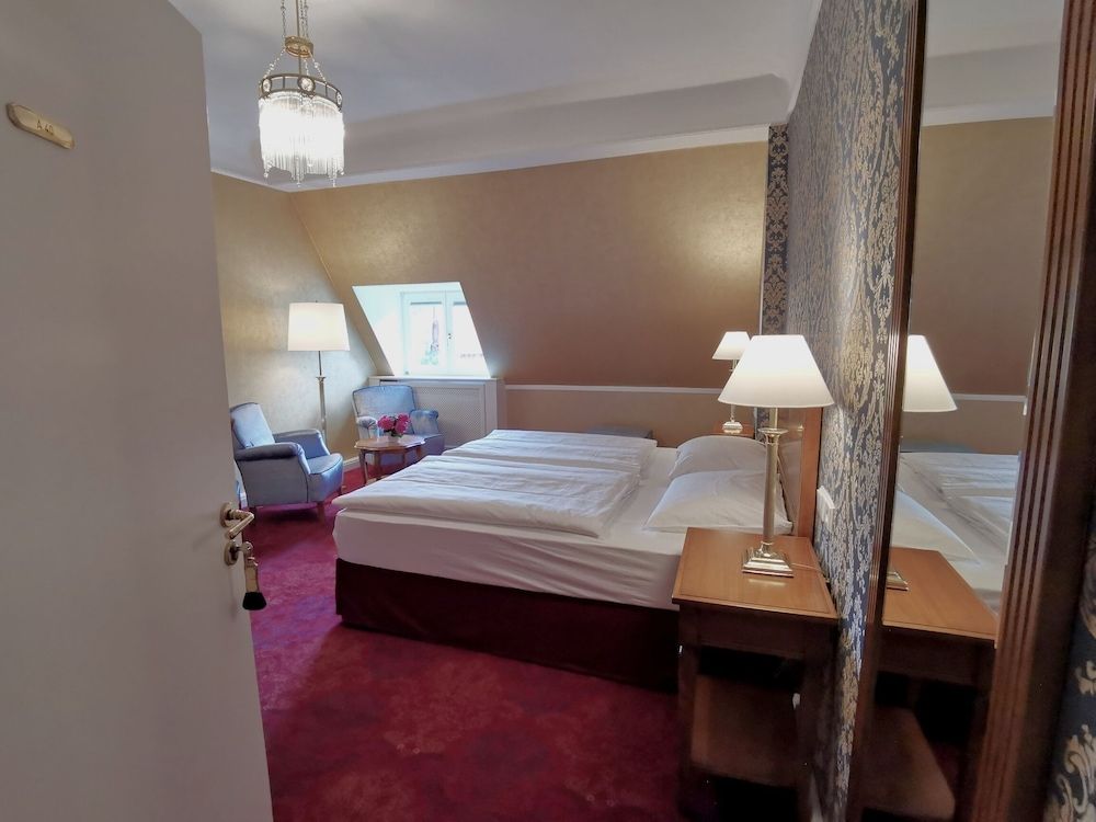 Hotel Erbprinzenpalais Deluxe Double Room 2