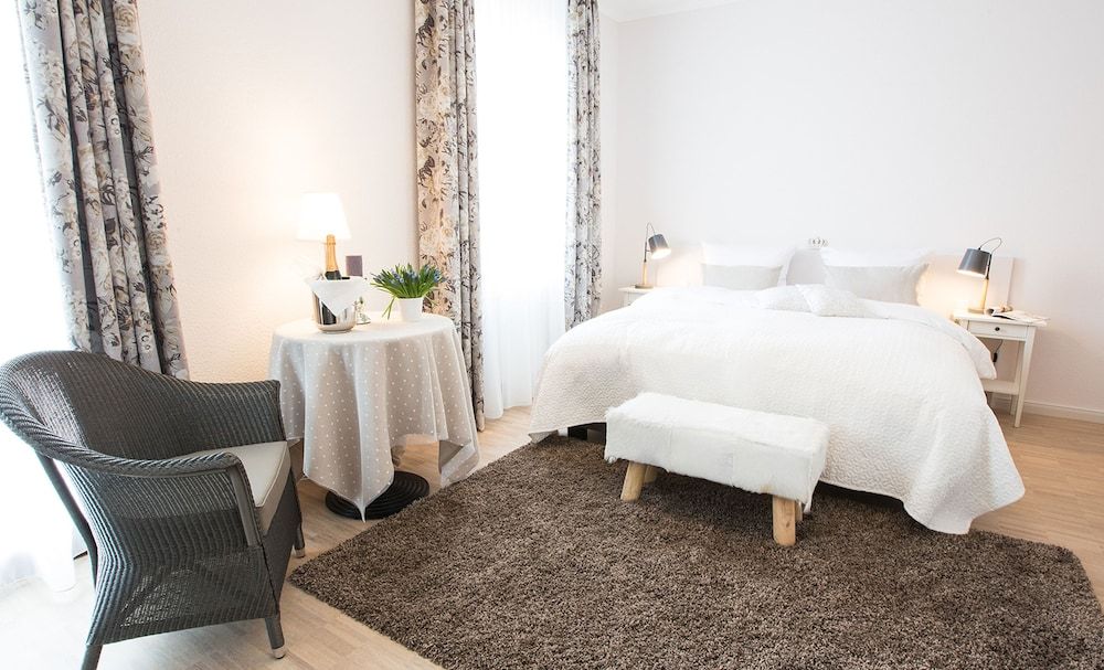 Double Room, Balcony