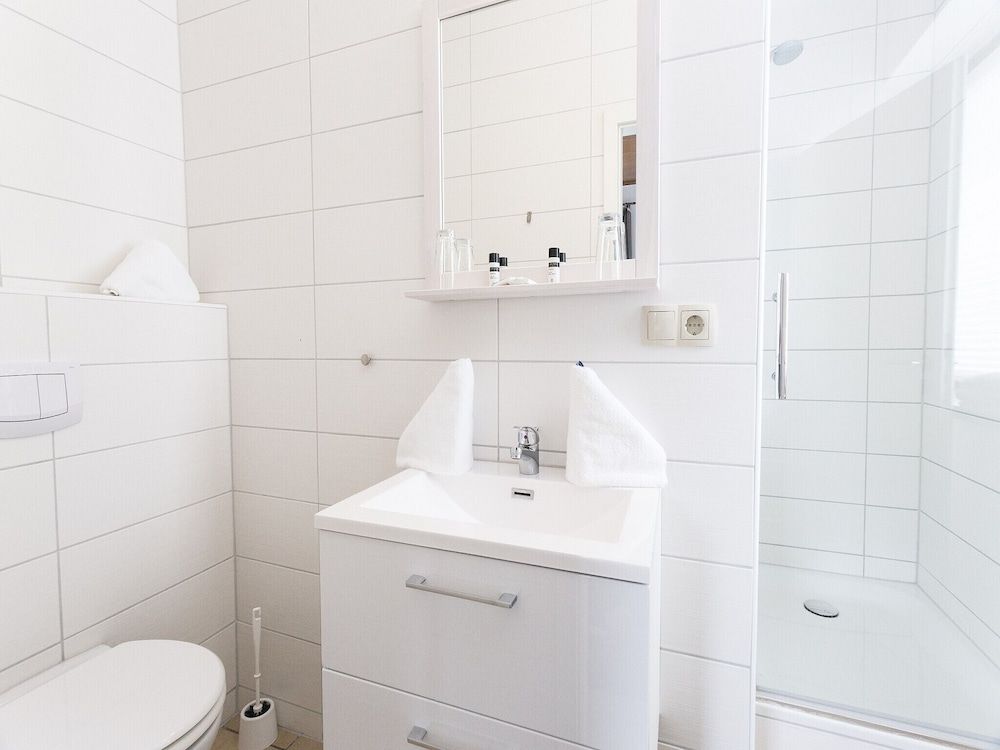 Landhaus Sundern Classic Single Room, Private Bathroom 3