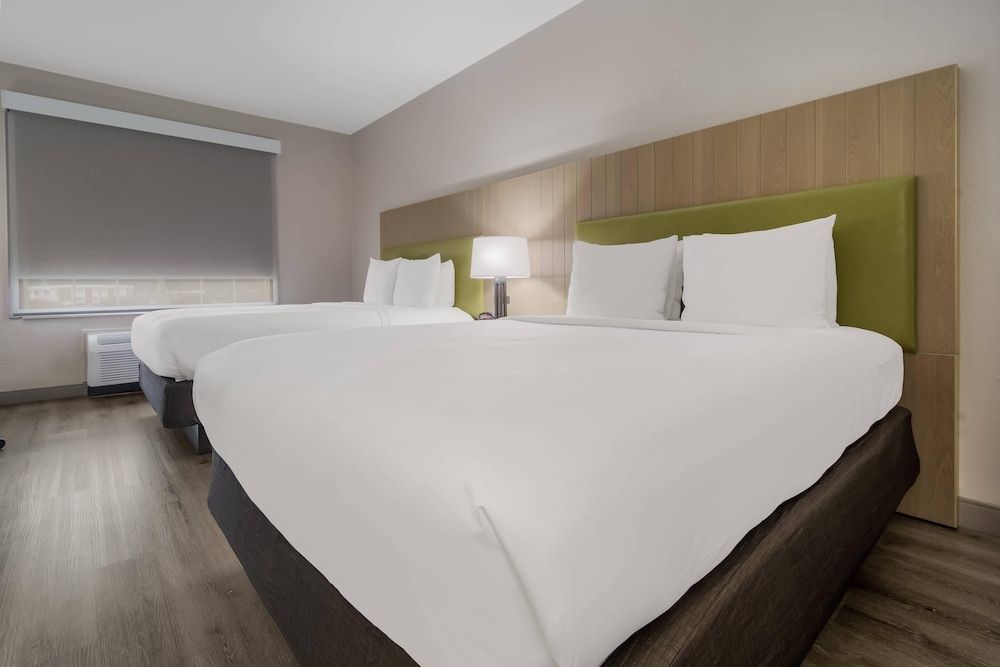 Room, 2 Queen Beds, Non Smoking