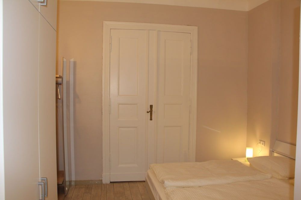 Stars Berlin Apartments Essener Straße City Apartment, 1 Queen Bed with Sofa bed, Patio 9