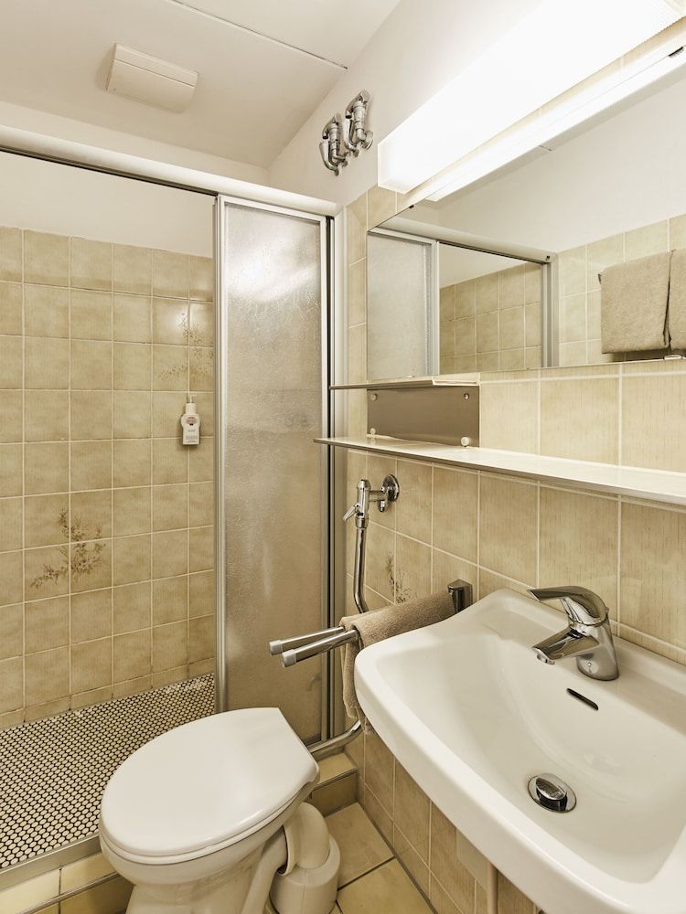 Hotel Imperial Twin Room 3