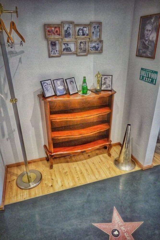 Road Stop Neandertal Design Double Room, Balcony (Smart) 13