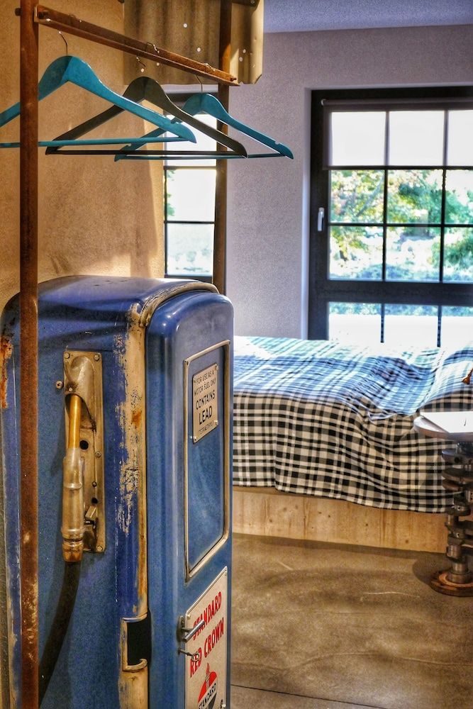 Road Stop Neandertal Design Double Room, Balcony (Smart) 10