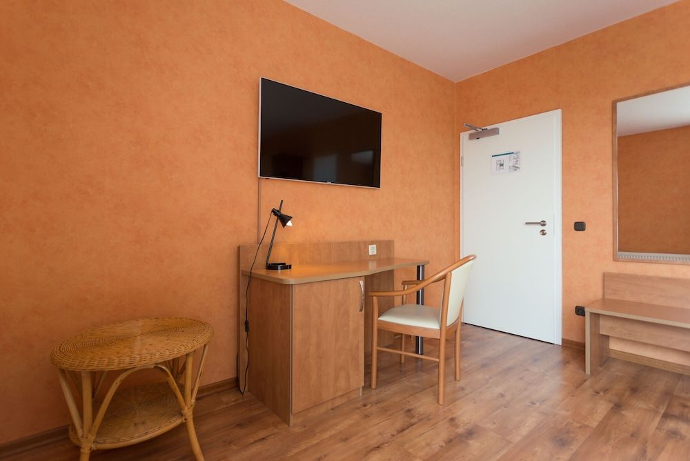 Hotel Bismarckhöhe Standard Double Room, Private Bathroom 6