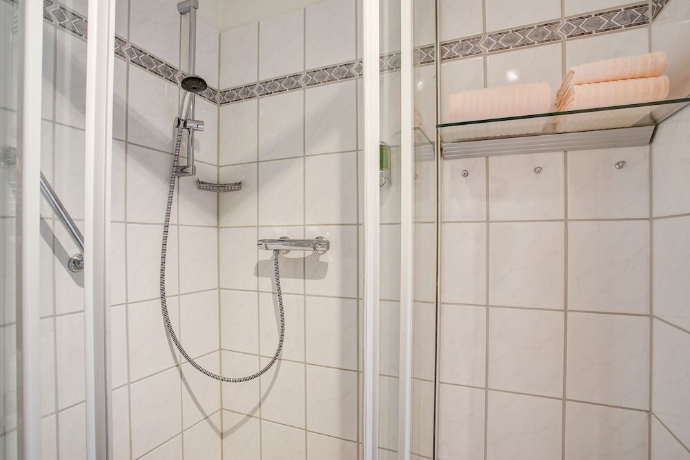 INA Hotel Consul Economy Twin Room 5