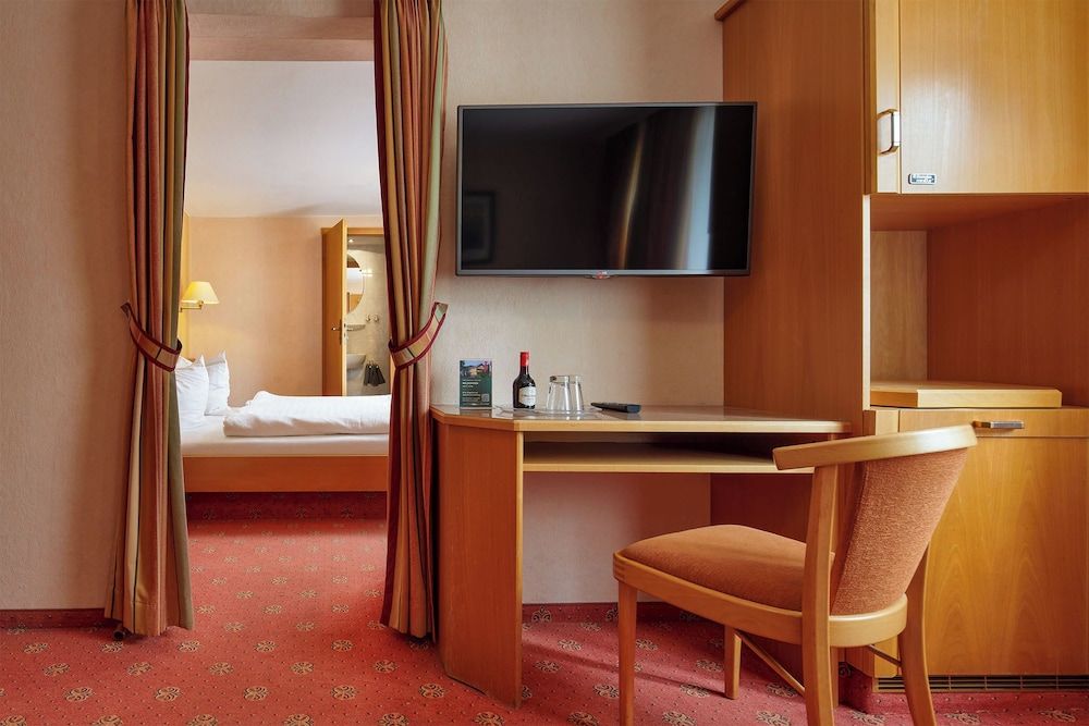 Hotel Ladenmühle Classic Quadruple Room, 2 Bedrooms, Non Smoking, Mountainside 6