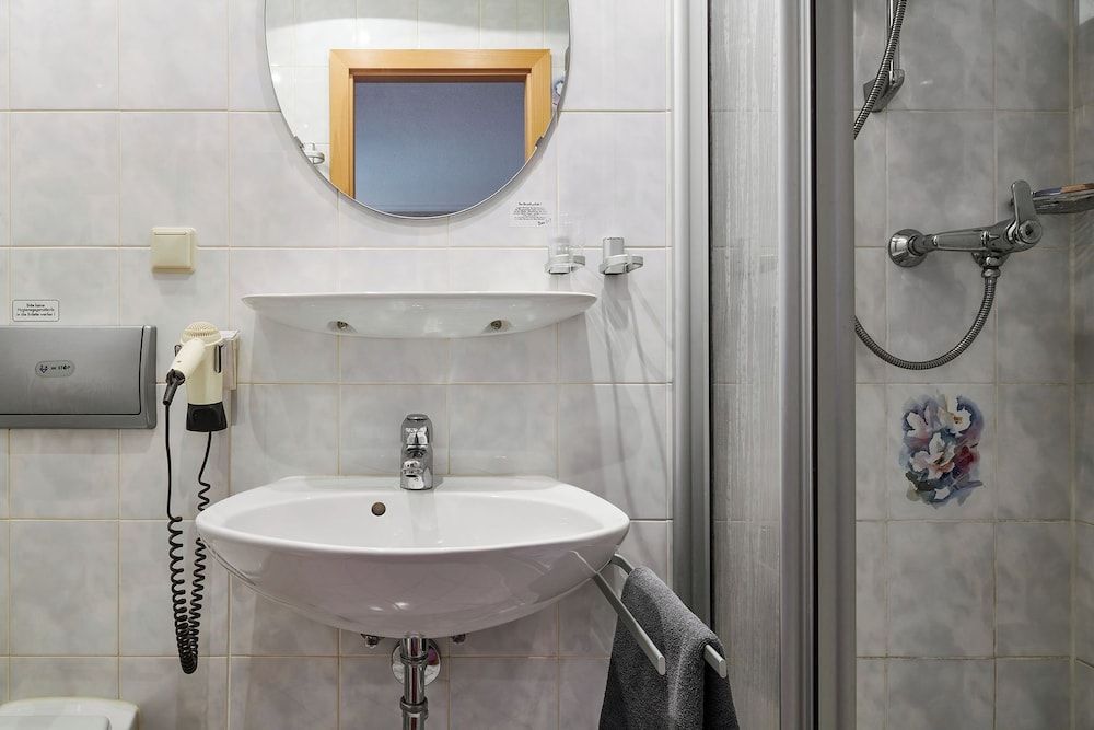 Hotel Ladenmühle Classic Double Room, 1 King Bed, Non Smoking, Mountain View 3