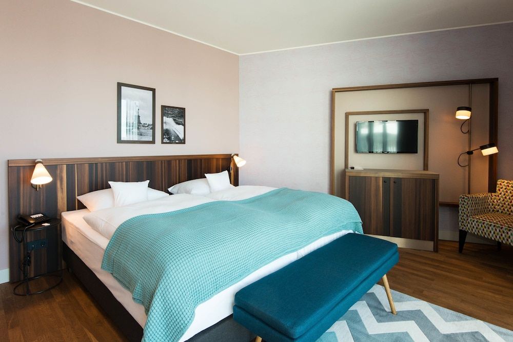 Superior Room, 1 Double Bed, Balcony (Larger Room)