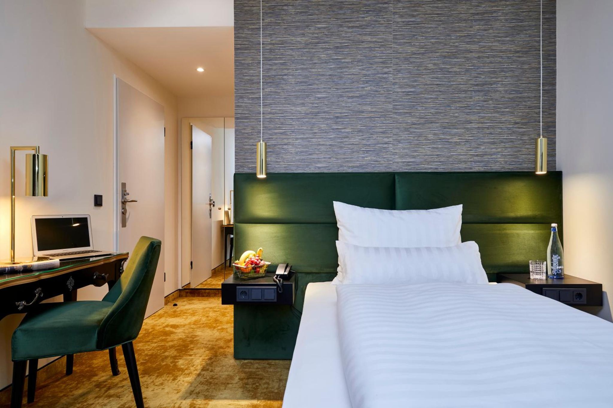 undefined Das Carls Hotel 10