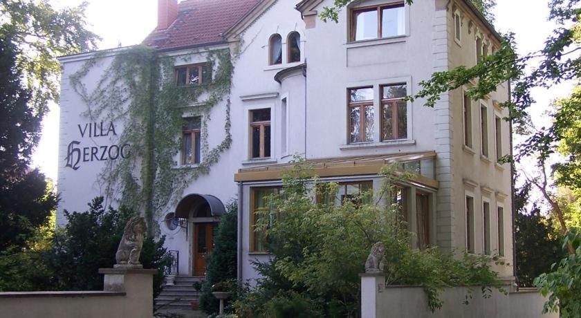 undefined Hotel Villa Herzog 3