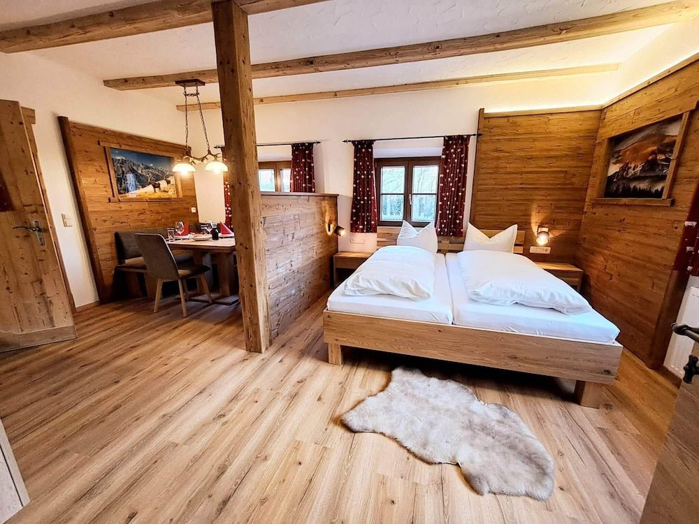 Pension Gasthof Etzerschlössl Traditional Studio Suite, 1 King Bed, Kitchen, Ground Floor (Room 5) 4