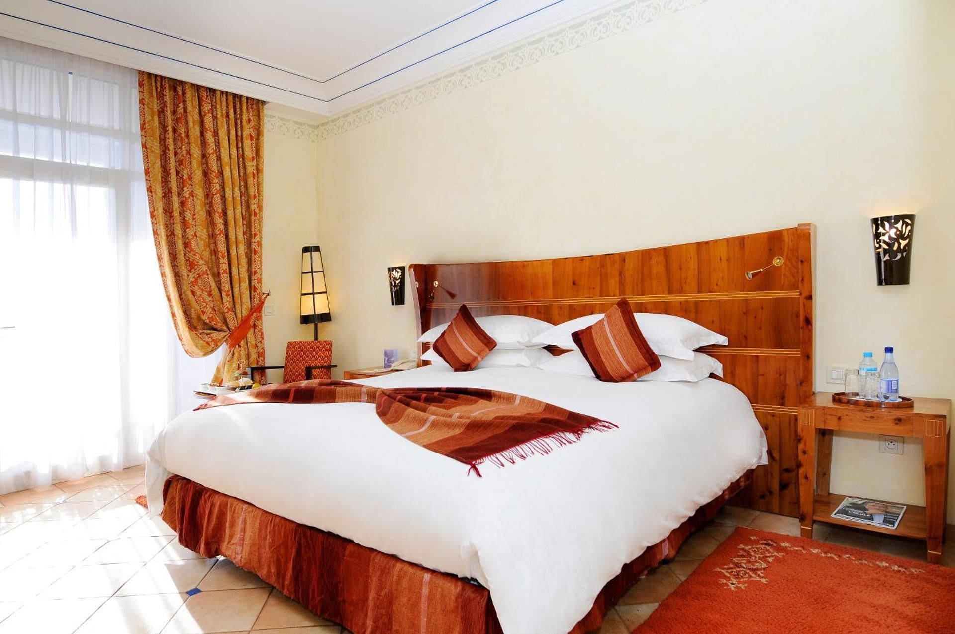 Standard Queen Room