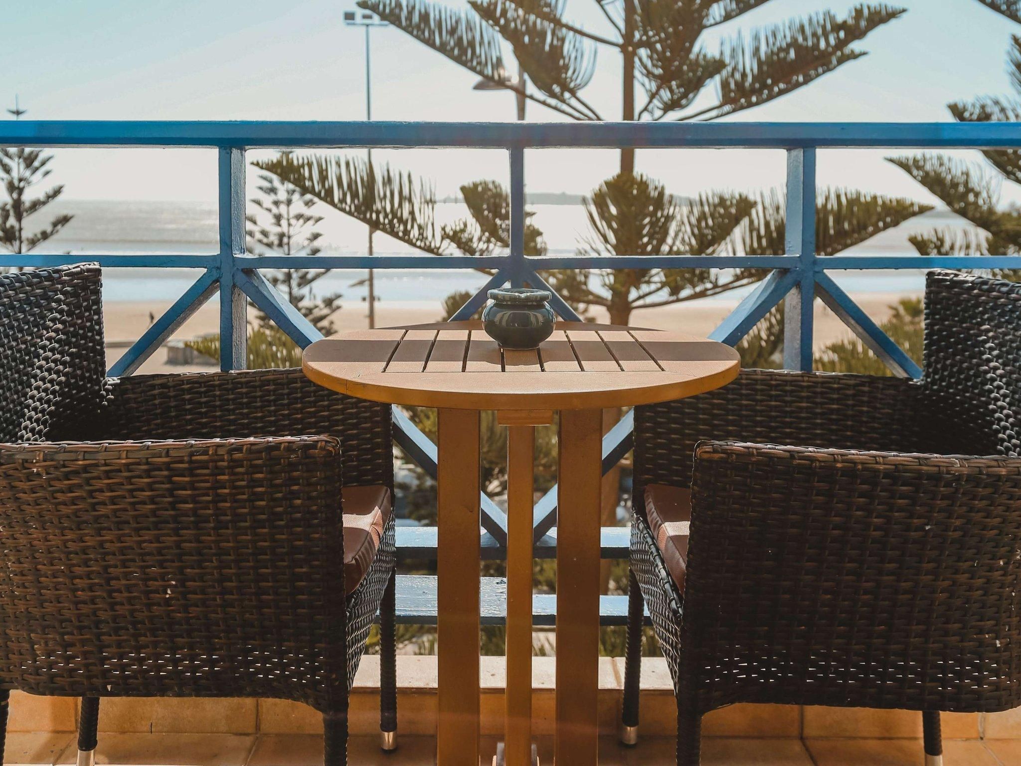 Executive Suite with king-size bed and sea view