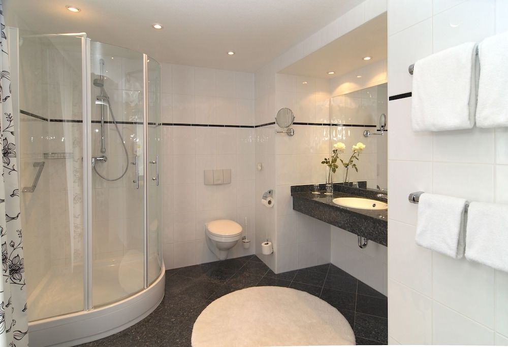 Hotel Württemberger Hof Standard Double Room 8