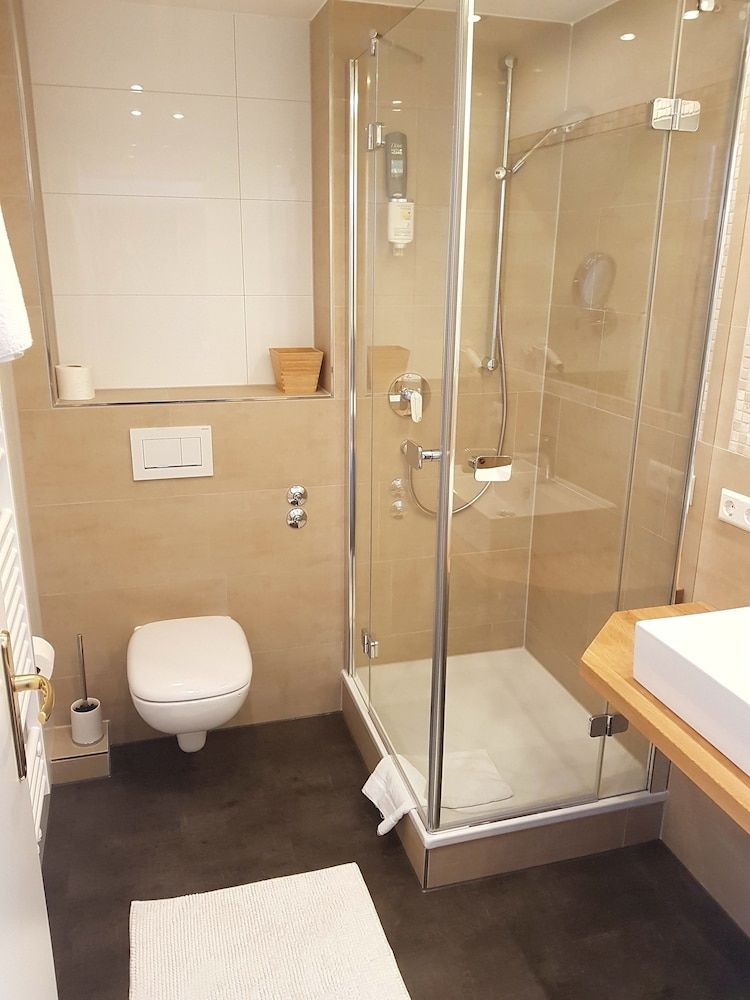 Hotel Württemberger Hof Standard Single Room 2