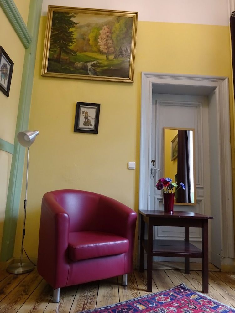 Hummel Hostel Single Room 4