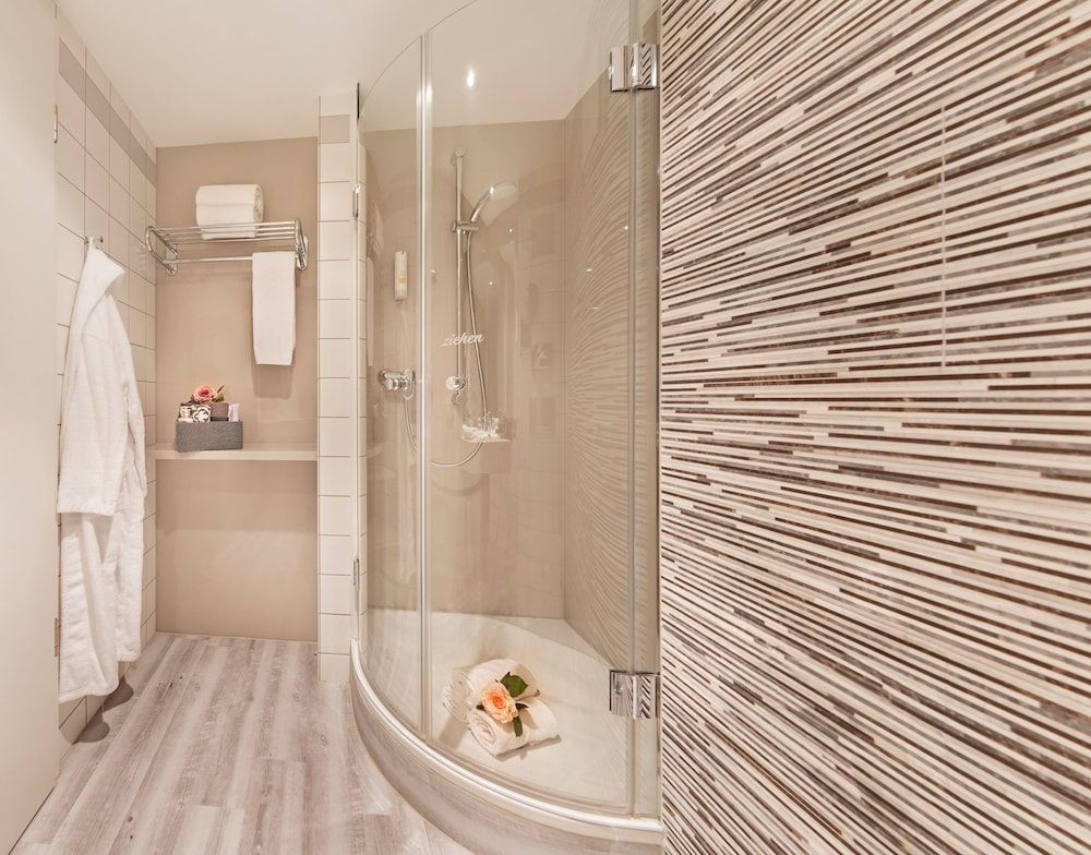 Hotel Krämerbrücke Erfurt Classic Double Room, City View 3