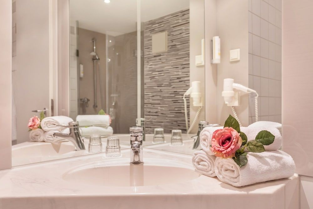 Hotel Krämerbrücke Erfurt Classic Double Room, City View 5